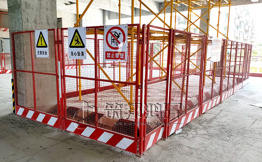 建筑工地塔吊護(hù)欄，塔吊基礎(chǔ)護(hù)欄